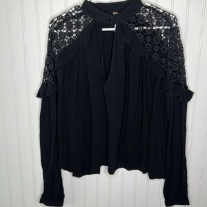 Free People Crocheted Trim V Neck Oversized  Blouse Size Medium